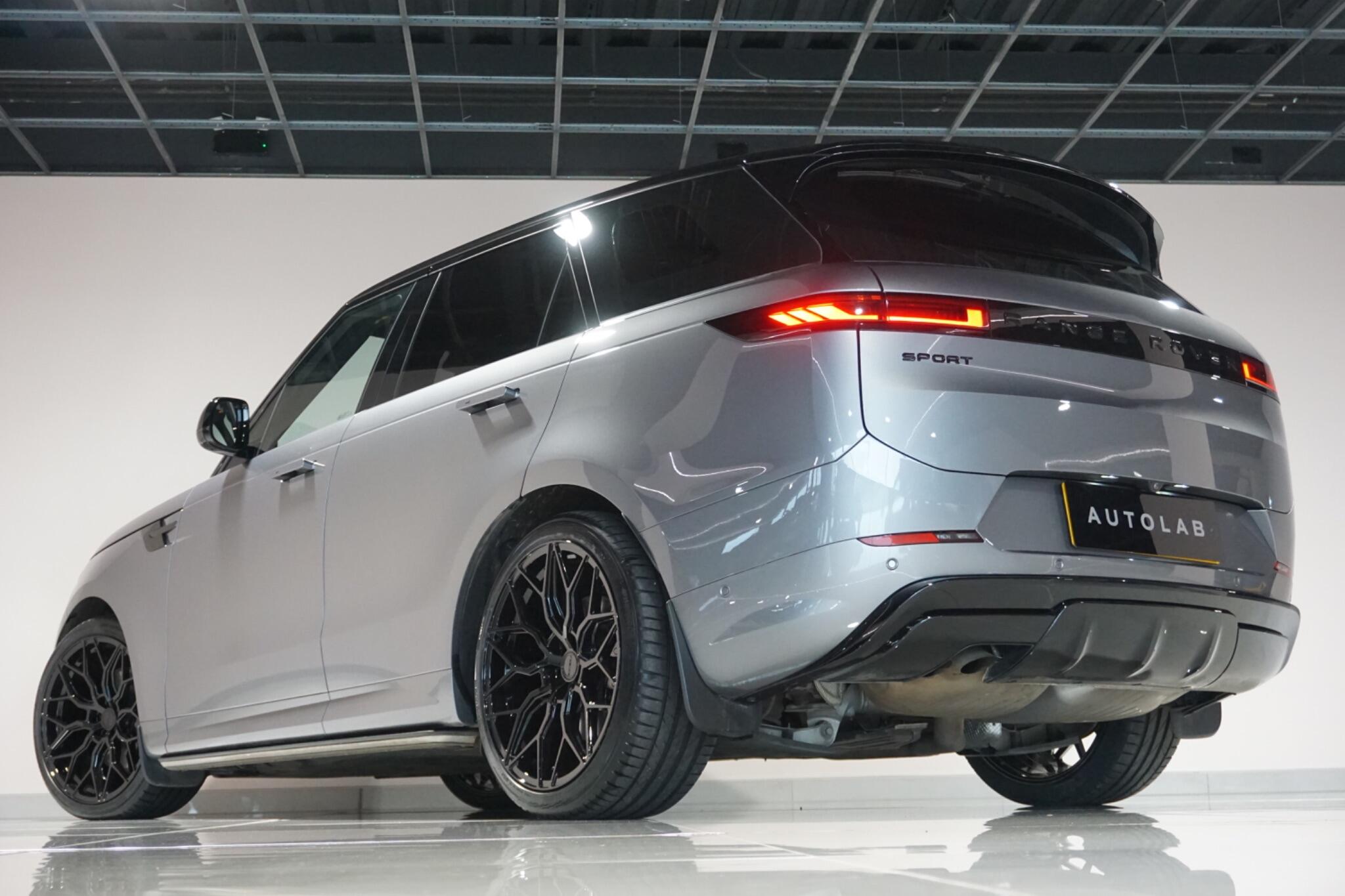 Land Rover Range Rover Sport 3.0 D300 MHEV Stealth Edition SUV 5dr Diesel Auto 4WD Euro 6 (s/s) (300 ps)